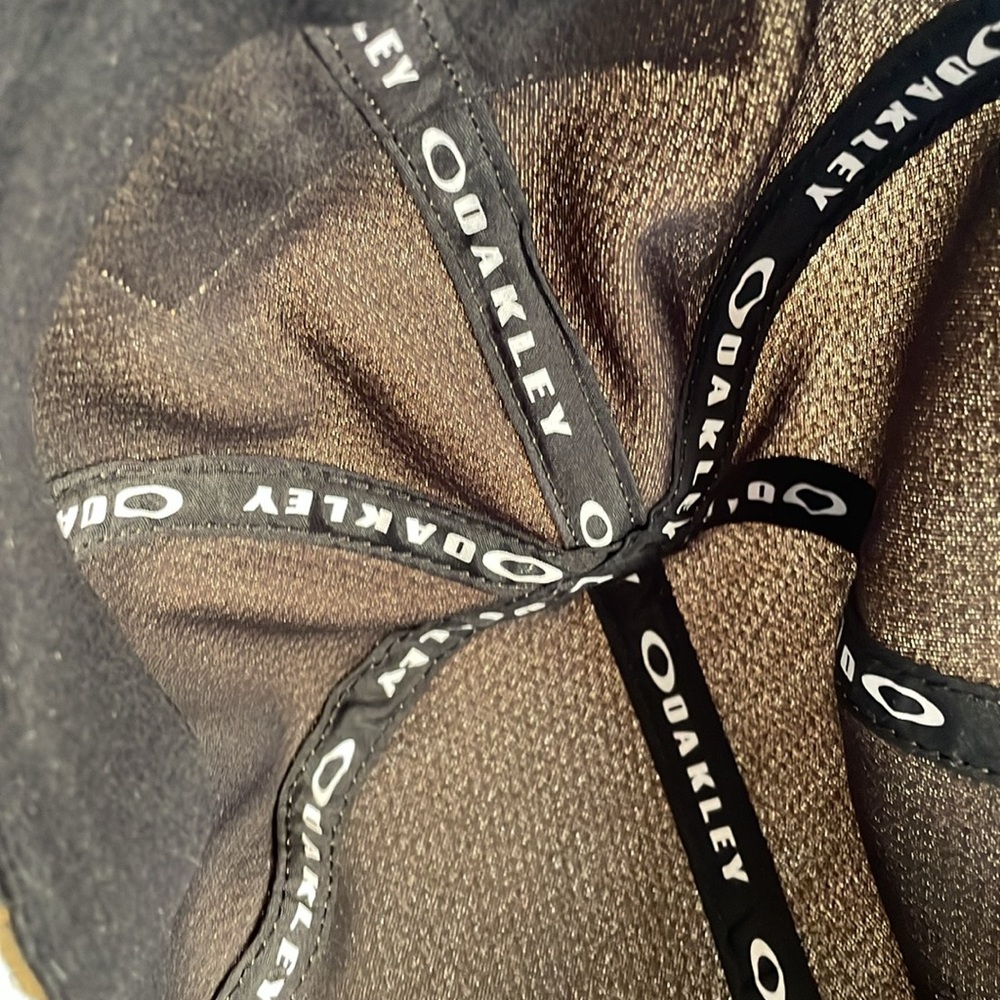 Oakley Hat (NWOT) - Picture 12 of 16